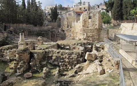 Купальня расслабленного и трагедия Иерусалима
